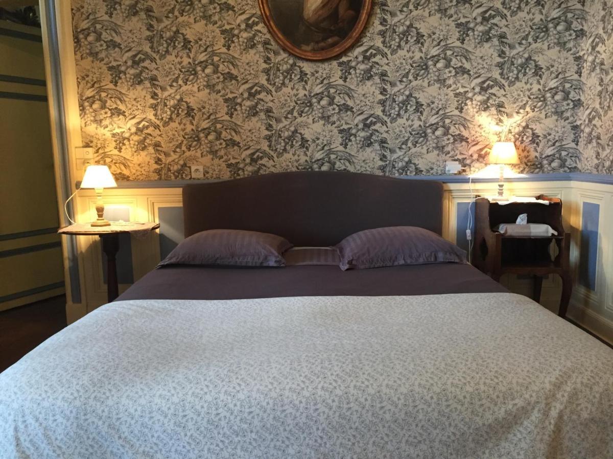 Chateau De Pintray Bed & Breakfast